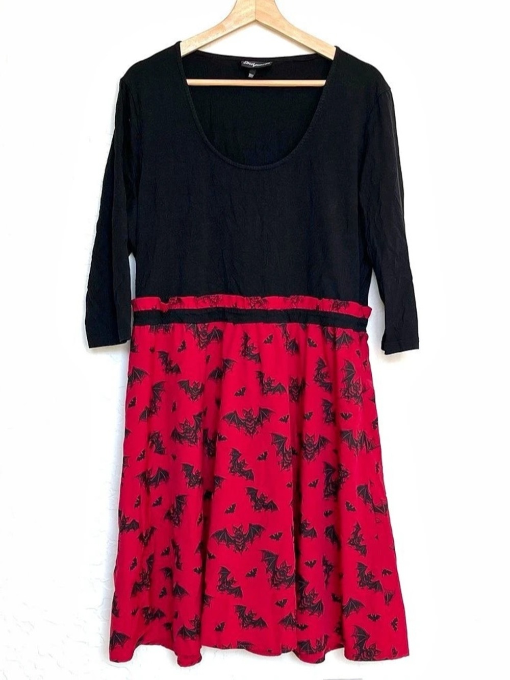 Sourpuss Batt Attack Scoop Neck Black and Red Women’s Size XXL Halloween Dress